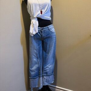 Calvin Klein Jeans Light Blue Cropped Denim